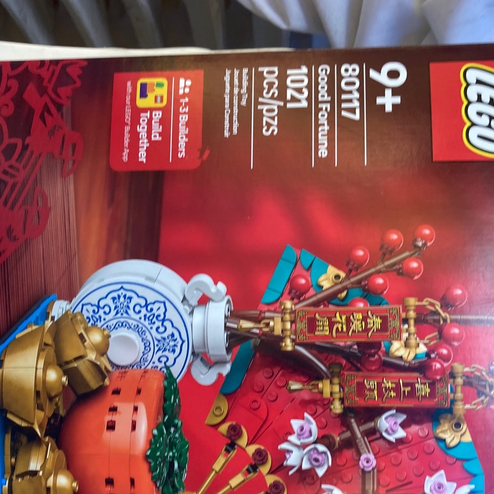 LEGO City Recycling Truck and Lego Chinese new year good fortune Sets - Picture 6 of 7